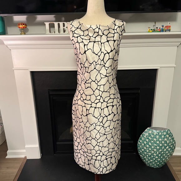 Doncaster Dresses & Skirts - Doncaster 100% Silk Sheath Dress | Black & Cream Abstract Print | Size 12